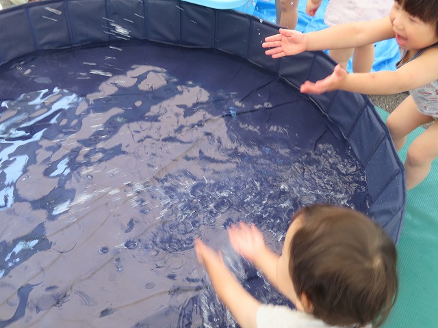 今年も水遊びがはじまりました