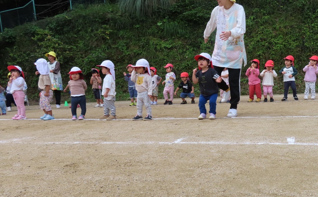 ひよこ、あひる、うさぎ組の運動会練習