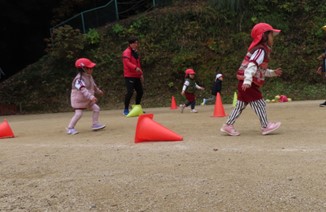 体操教室（コーン倒し）