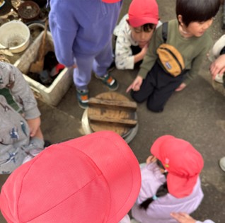 おもちつきの準備